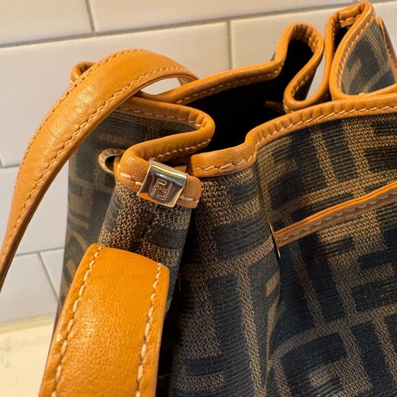 Vintage FENDI 1990s Zucca Print Bucket Bag Excellent Condition with Dust Bag - Picture 6 of 16